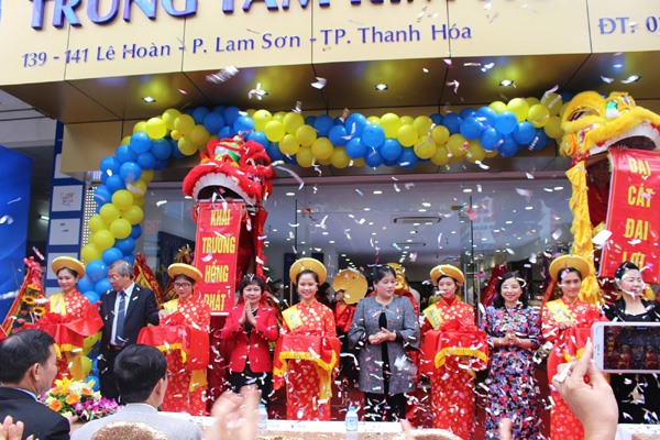 Pnj Opens Seven Jewelry Stores In December Vietnam News Politics Business Economy Society Life Sports Vietnam News