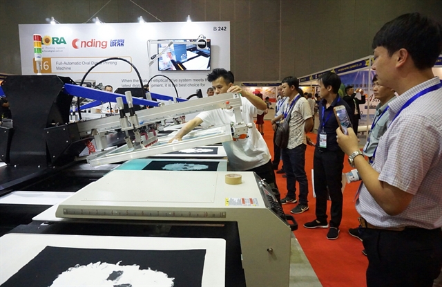 HCM City hosts int’l screen printing, digital technology exhibition
