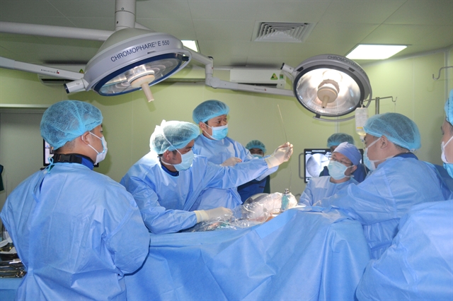 Đức Giang General Hospital successfully uses robot in spinal surgery