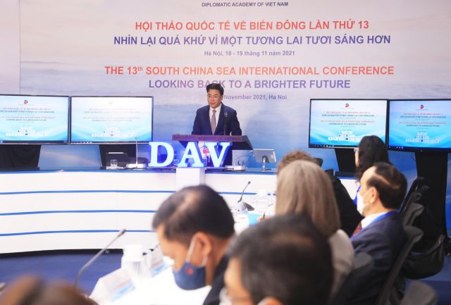 Việt Nam welcomed regional extra-regional efforts to maintain peace in South China Sea