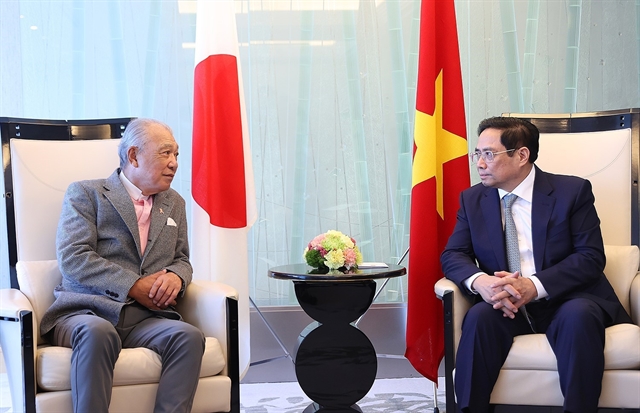 PM Chính meets with leaders of top Japanese businesses