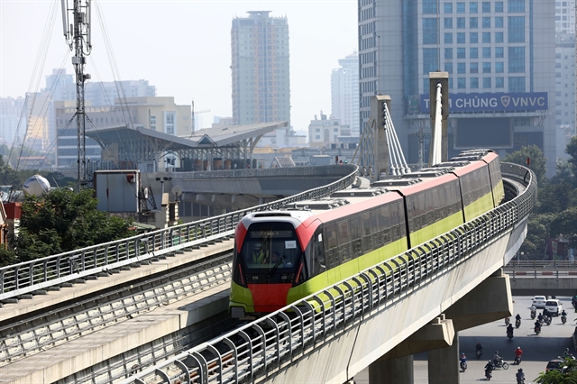 Hà Nội metro trains put on trial speed run for elevated stations