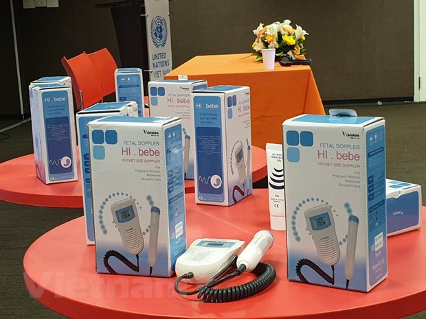 UNFPA provides more equipment to better reproductive health in central Việt Nam