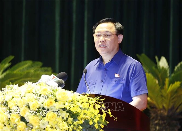 NA chairman Huệ meets Hải Phòng voters