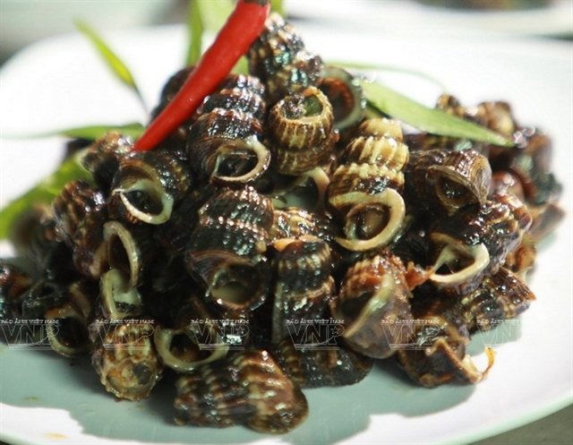 Try seafood specialties in Cà Mau