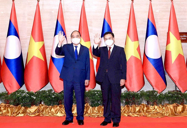 President Phúc meets with Chairman of the Lao National Assembly