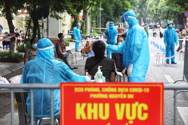 Hà Nội urged strict compliance with social distancing measures to curb virus spread