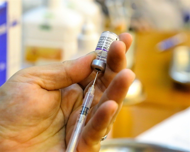 At least 610000 Hà Nội residents have received third COVID-19 vaccine doses