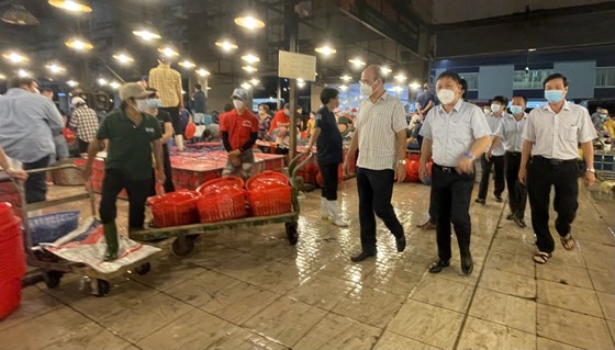 HCM City prepares to reopen traditional markets wholesale markets from October 1