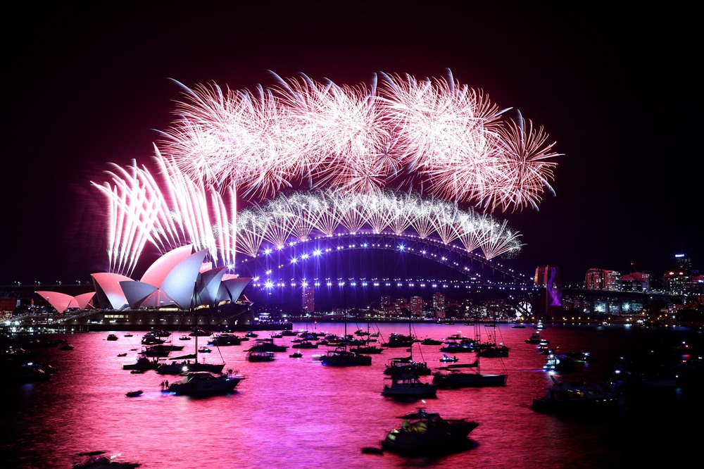 New Years Eve celebrations welcome 2022 around the world