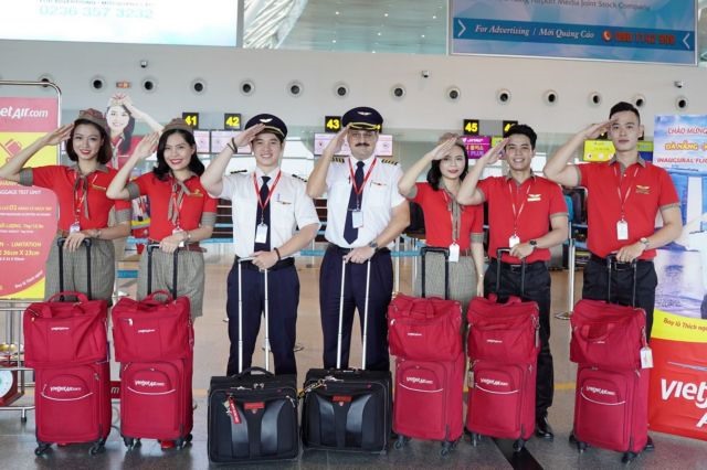 Vietjet offers passengers free COVID-19 insurance