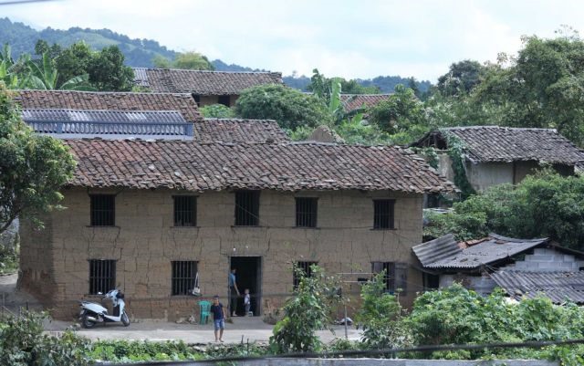 The distinctive architecture of earthen houses in Lạng Sơn