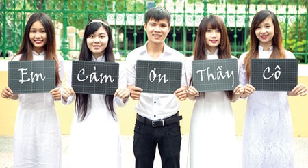 A photo taken at the HCM City post office from the Facebook page 'Thay co oi! Em cam on' (Dear teachers! Thank you) A photo taken at the HCM City post office from the Facebook page