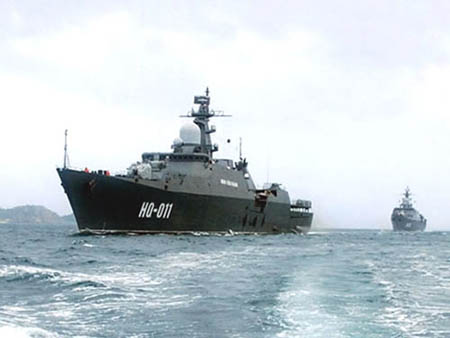 Two Vietnamese naval ships arrived in the coastal city of Zhan Jiang in the Chinese southern province of Guangdong on June 25 in a courtesy visit to the region Two Vietnamese naval ships arrived in the coastal city of Zhan Jiang in the Chinese southern province of Guangdong on June 25 in a courtesy visit to the region's municipal authorities and the High Command of the Nanhai Fleet.