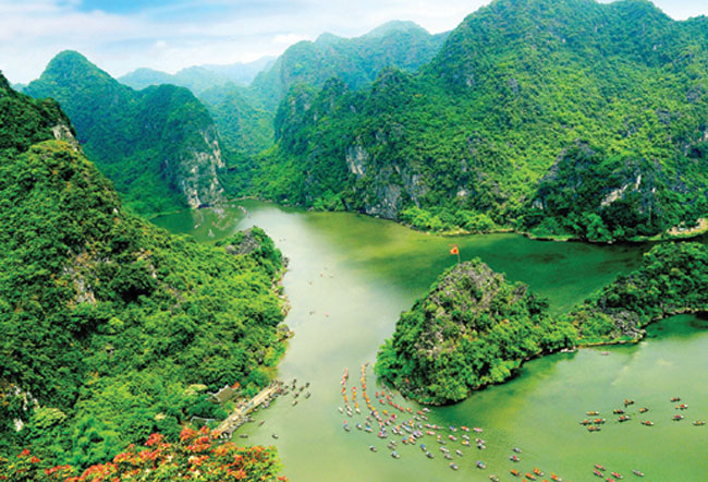 Viet Nam plans new measures to attract tourists in the coming year