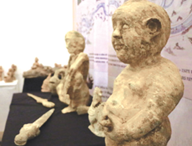 Ha Noi hosts sculpture exhibit