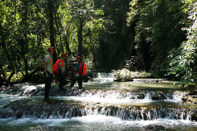 Caves in Quang Binh will soon echo with the sounds of runners