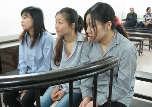 Two Female Drug Traffickers Get Death Sentences - Society - Vietnam ...