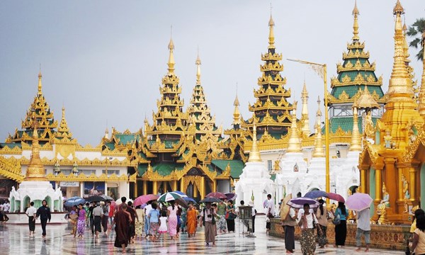 Tourists alter Thai travel plans