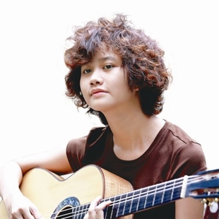 Singer-songwriter Lê Cát Trọng Lý finishes north-south tour