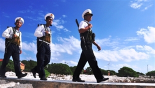 Music and dance performance to honour naval soldiers