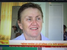 American physical therapist volunteers to save lives in Việt Nam