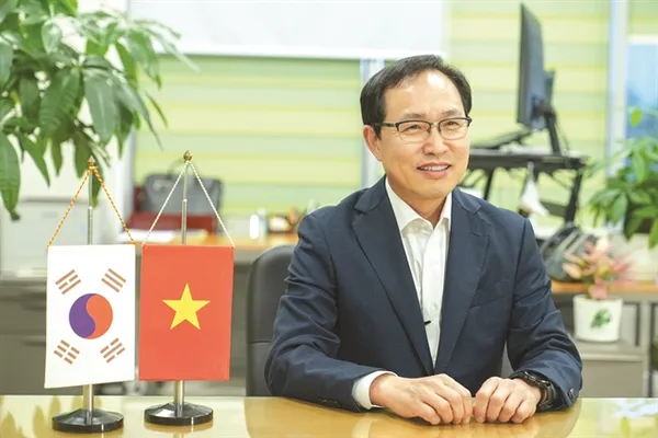 Việt Nam a rising star in gloomy global economy: WB