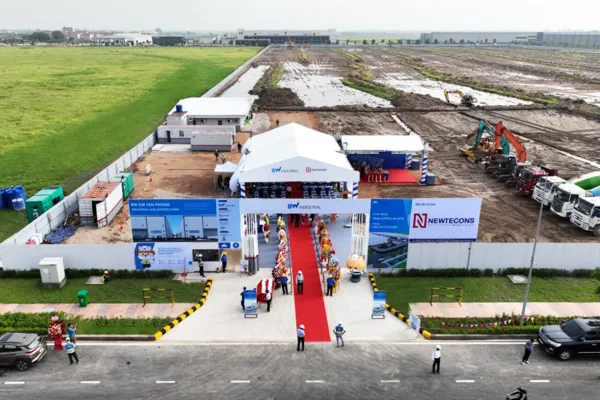 BW and ESR break ground on two joint venture projects in Bac Ninh, off Hanoi