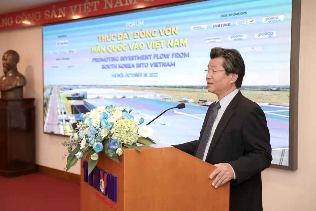 Mr. Do Nhat Hoang, Director of the Foreign Investment Agency under the MPI, speaks at the conference. VNS Photo Doan Tung