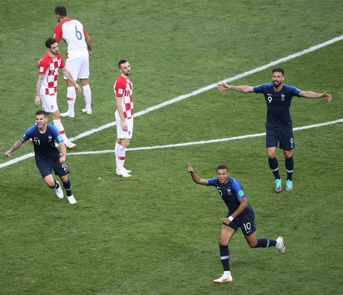 FIFA World Cup 2018: France overpower Croatia with a 4-2 win