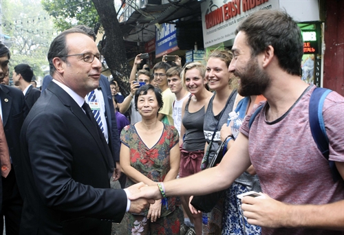 French President hails preservation of Hà Nội’s Old Quarter