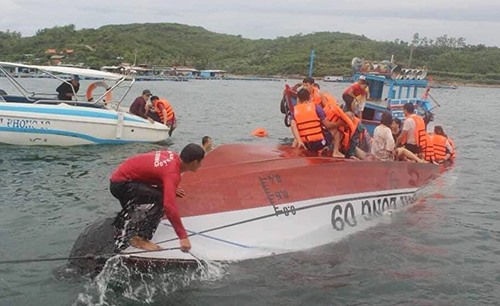 Chinese Tourist Among Two Dead As Boat Capsizes 0454