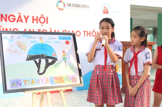 HCM City primary school students participate in road safety event