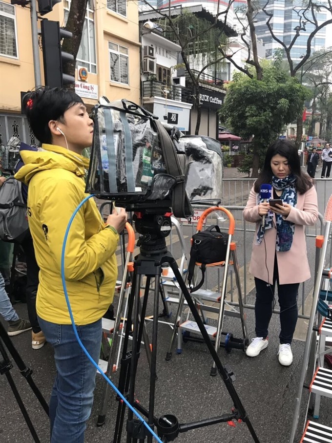 International journalists await DPRK Chairman