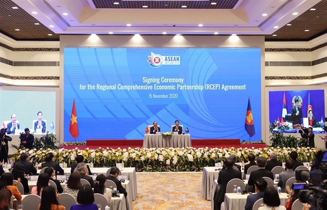 World’s largest trade pact signed by ASEAN countries and five partners