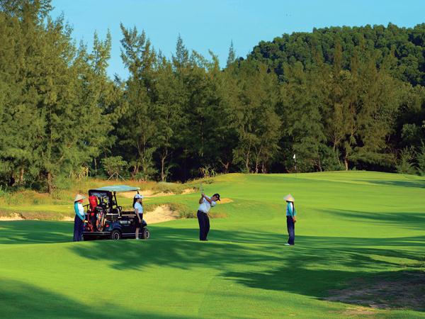 Golf course projects to be managed by business conditions
