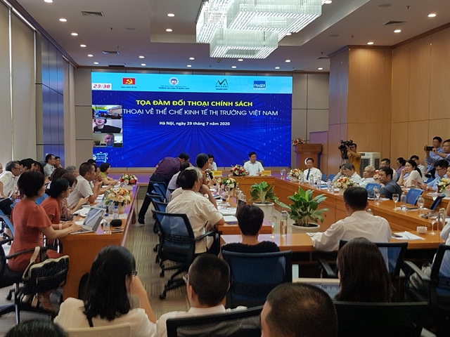 Việt Nam needs full market economy: experts