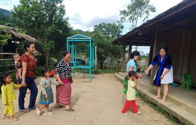 Ethnic teacher volunteers to in remote area