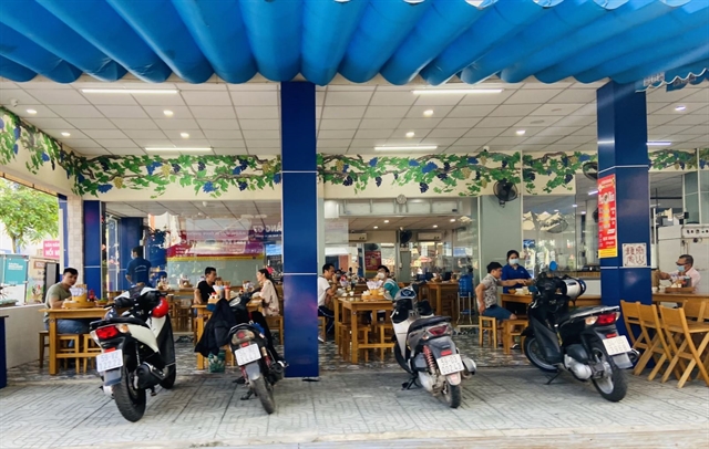 HCM City reopens dine-in service from Thursday