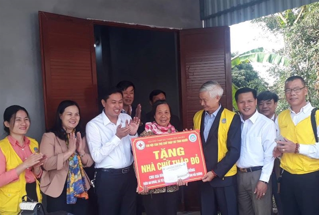 Hải Dương Red Cross Society supports the poor with new homes