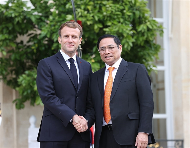 PM Phạm Minh Chính meets French President Emmanuel Macron