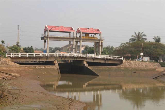 Tiền Giang secures water for dry season with sluices dredging of channels