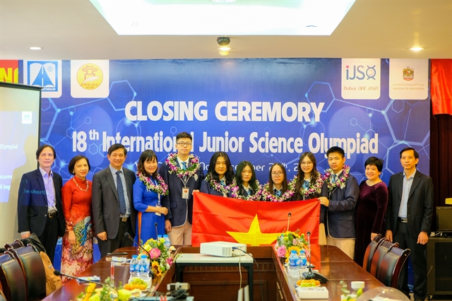 Vietnamese students win four golds two silvers at Intl Junior Science Olympiad