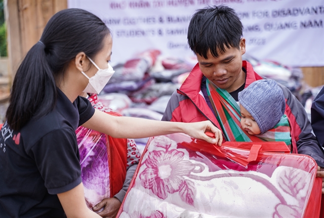  Tết support given to struggling workers people in need