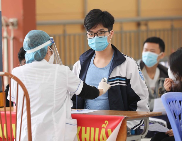 Hà Nội implements home quarantine for COVID contacts in the city