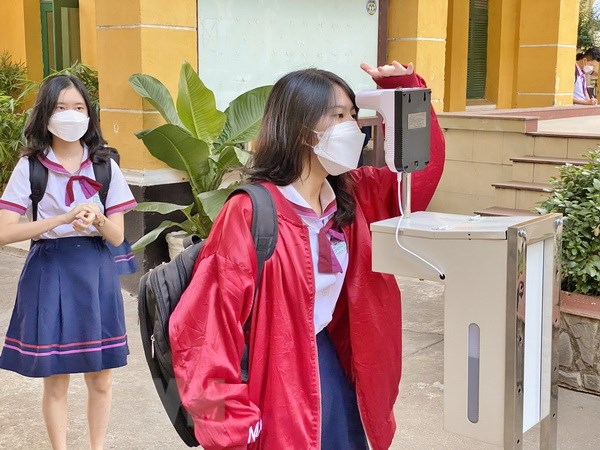 More students return to school from January 4 in HCMC