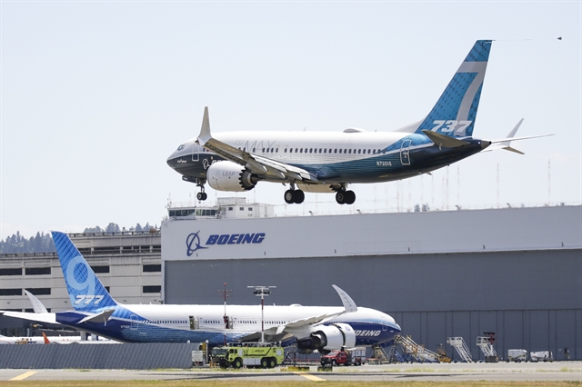 Việt Nam considers licensing Boeing 737 Max aircraft on airspace