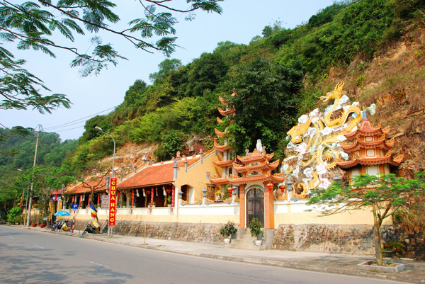 Hang pagoda: one of the oldest pagodas in Hải Phòng