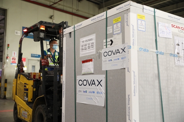 800,000 COVID-19 vaccine doses from COVAX arrive in Việt Nam