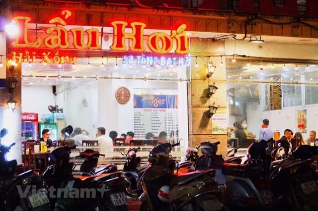 Hà Nội bans mass gathering, draught beer venues amid COVID-19 spreading